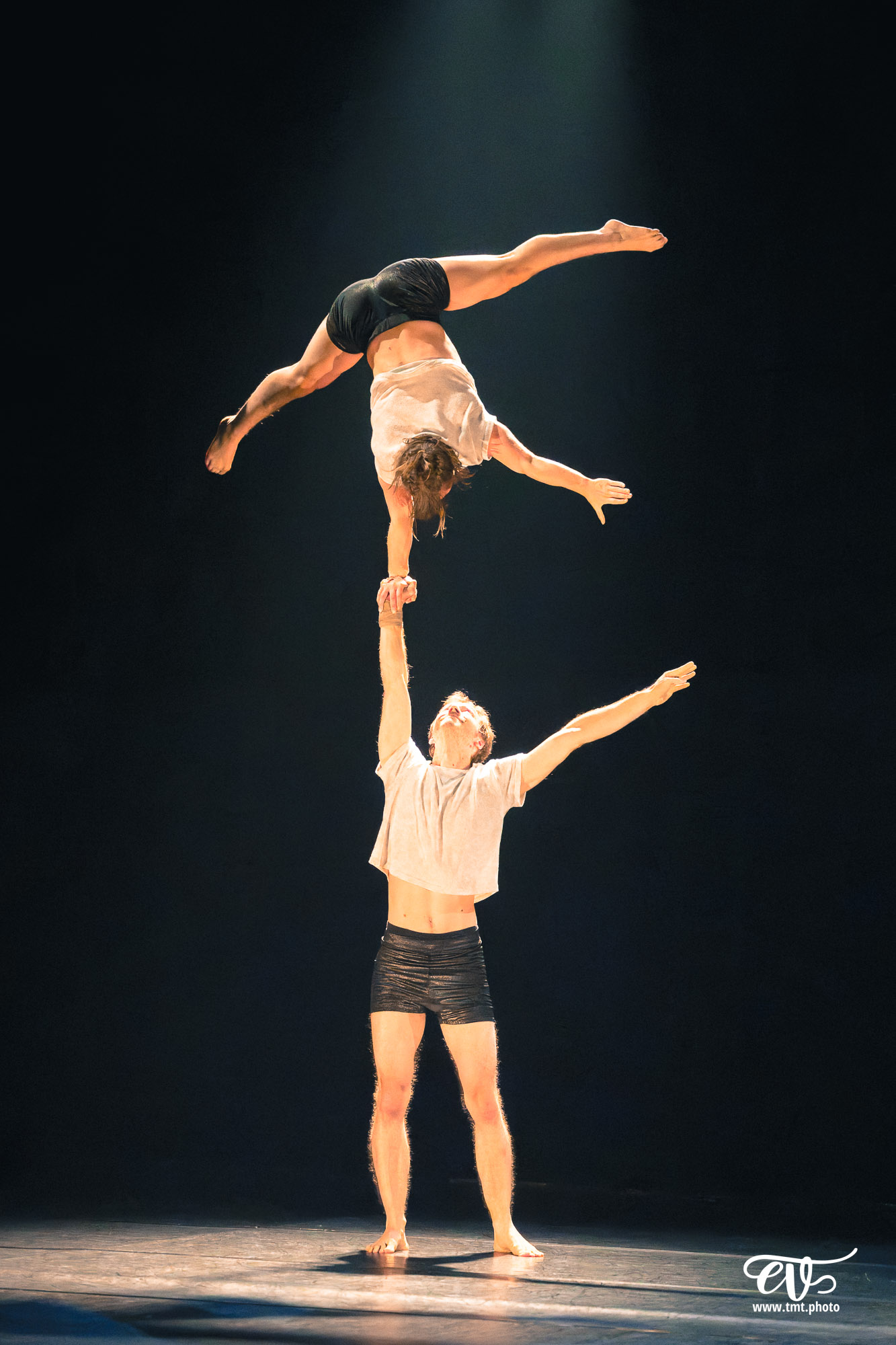 N.ORMES (AGATHE & ADRIEN)